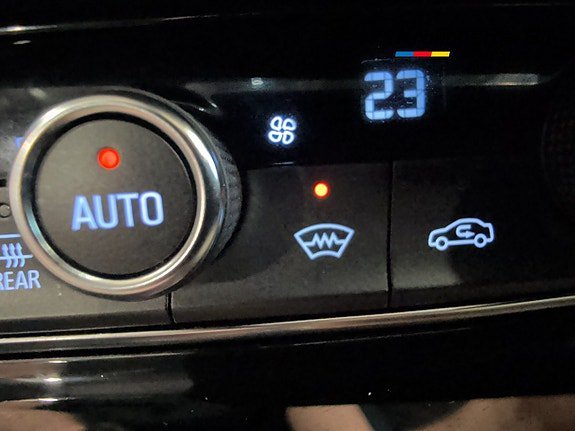 Vehicle Image 24