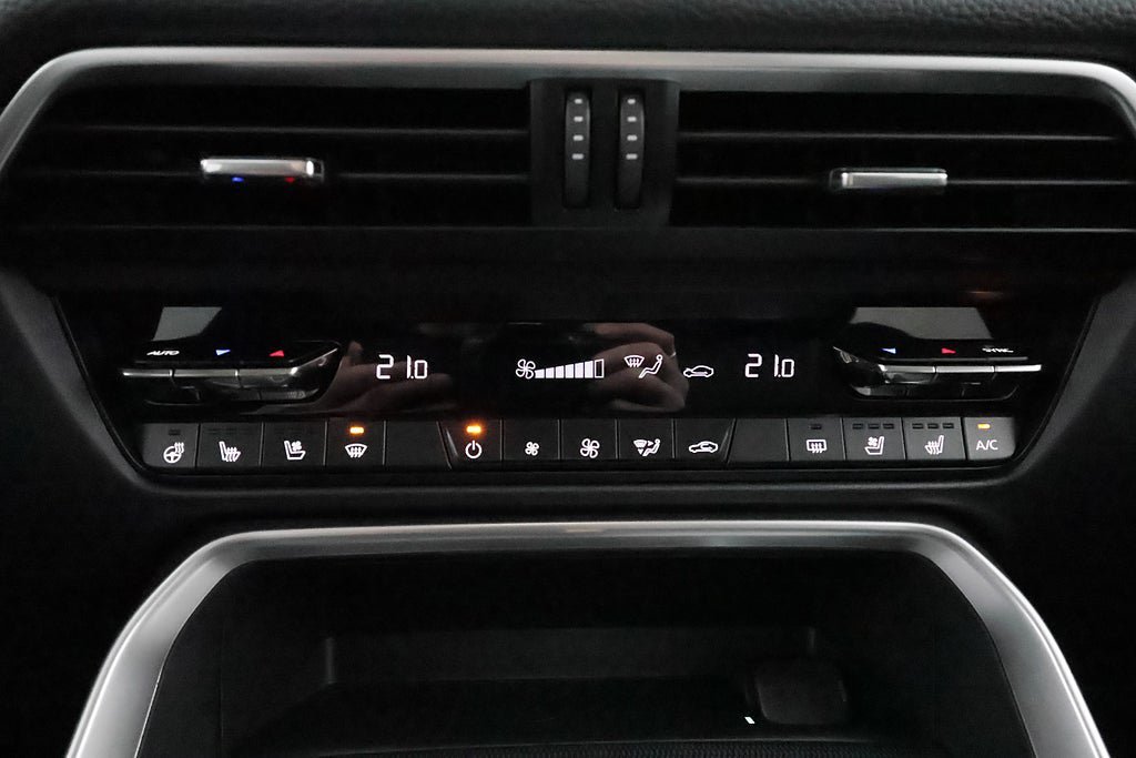 Vehicle Image 26