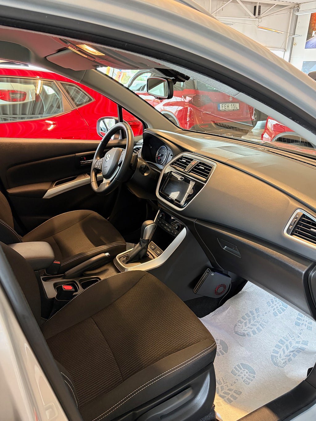 Vehicle Image 6