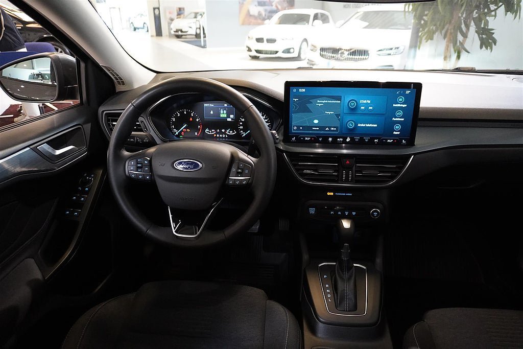 Vehicle Image 13