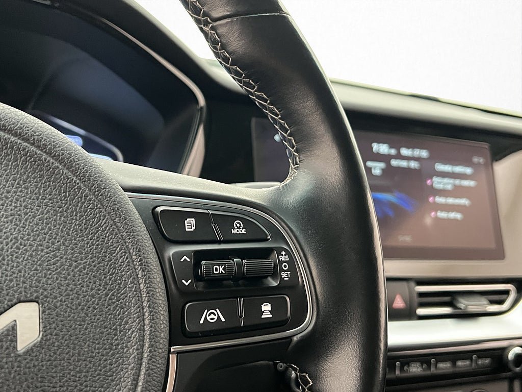 Vehicle Image 28