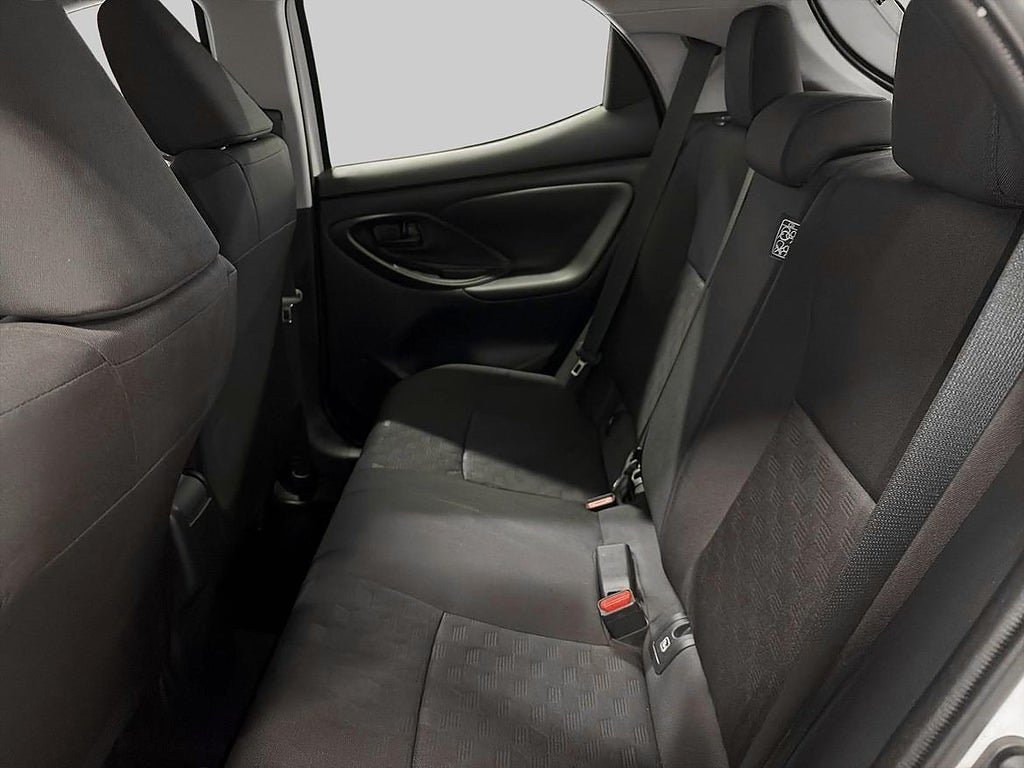 Vehicle Image 11
