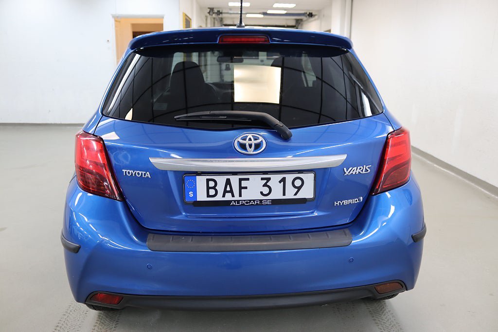 Vehicle Image 6