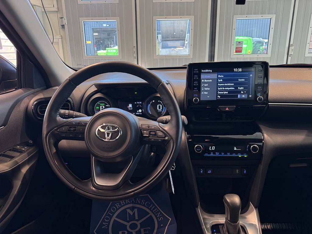 Vehicle Image 8