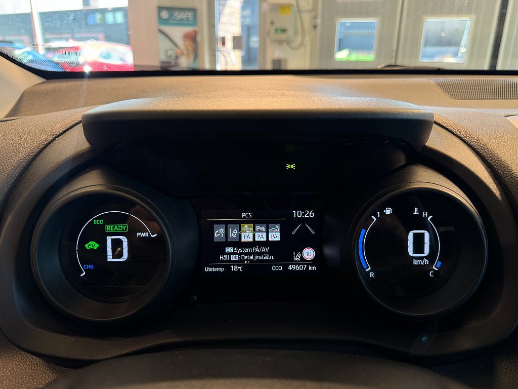 Vehicle Image 11