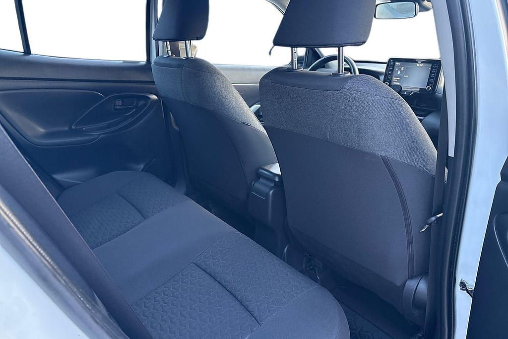 Vehicle Image 10