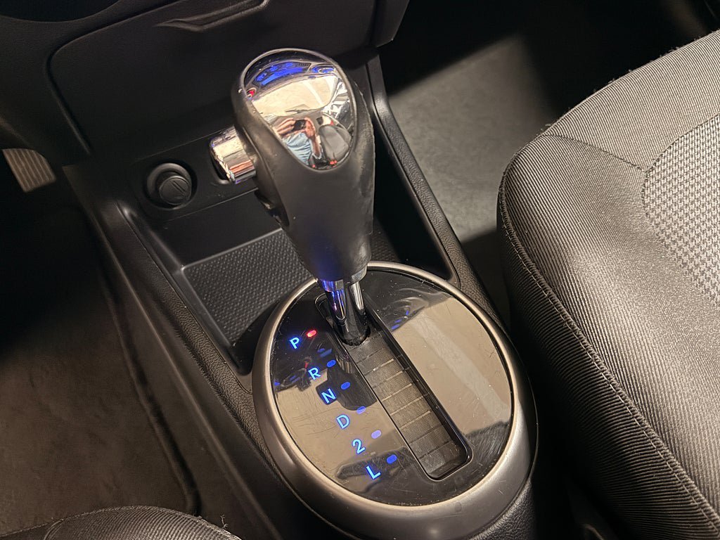 Vehicle Image 15