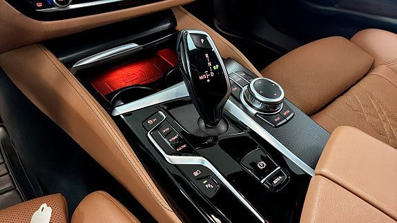 Vehicle Image 21