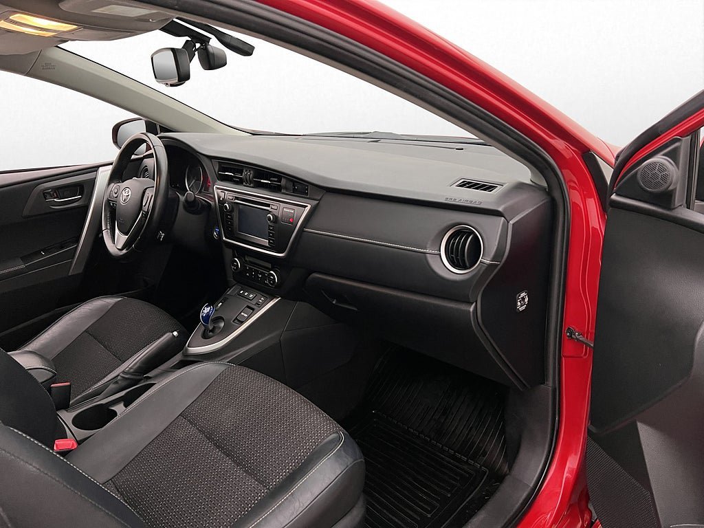 Vehicle Image 25