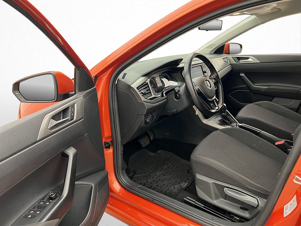 Vehicle Image 10
