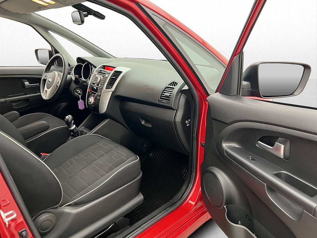 Vehicle Image 16