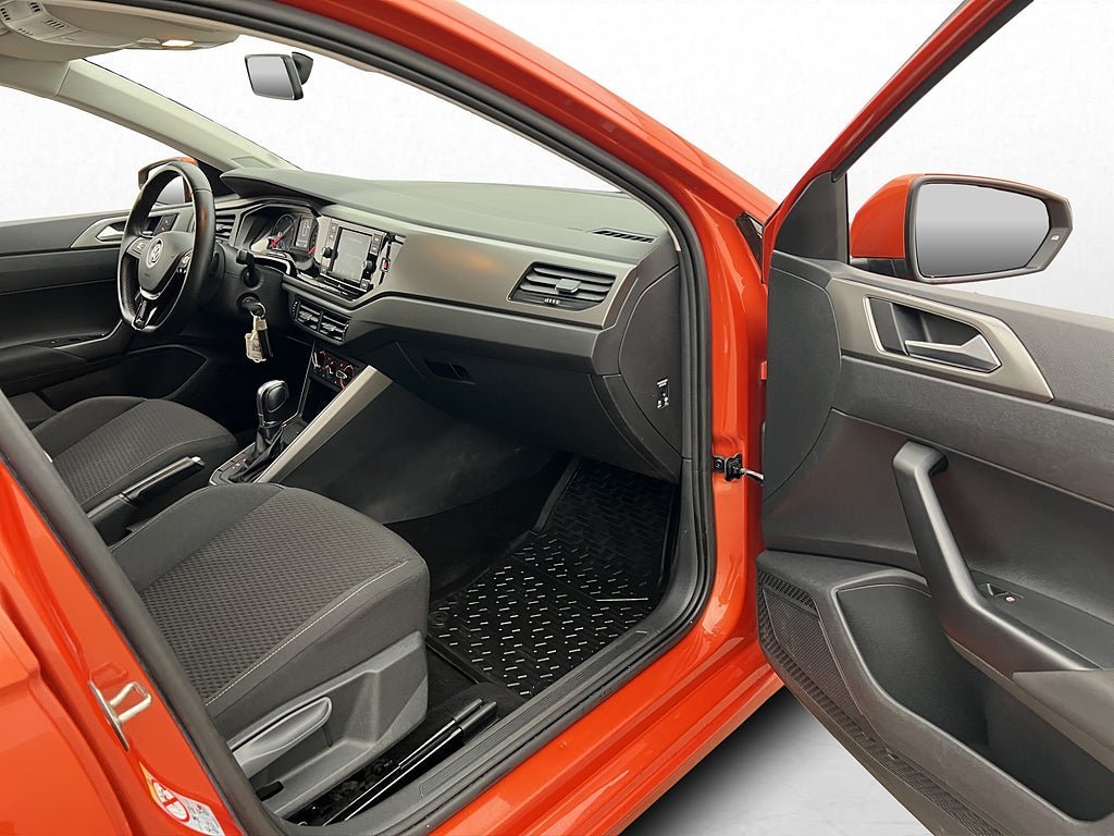Vehicle Image 19