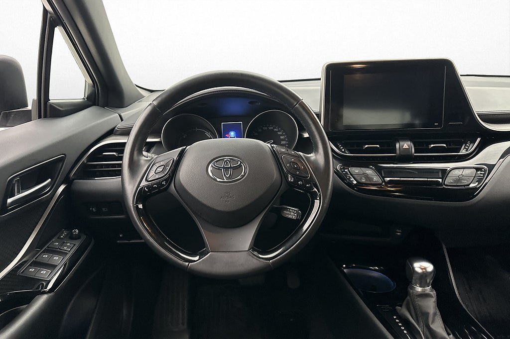 Vehicle Image 10
