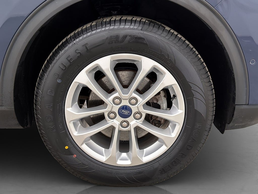 Vehicle Image 35