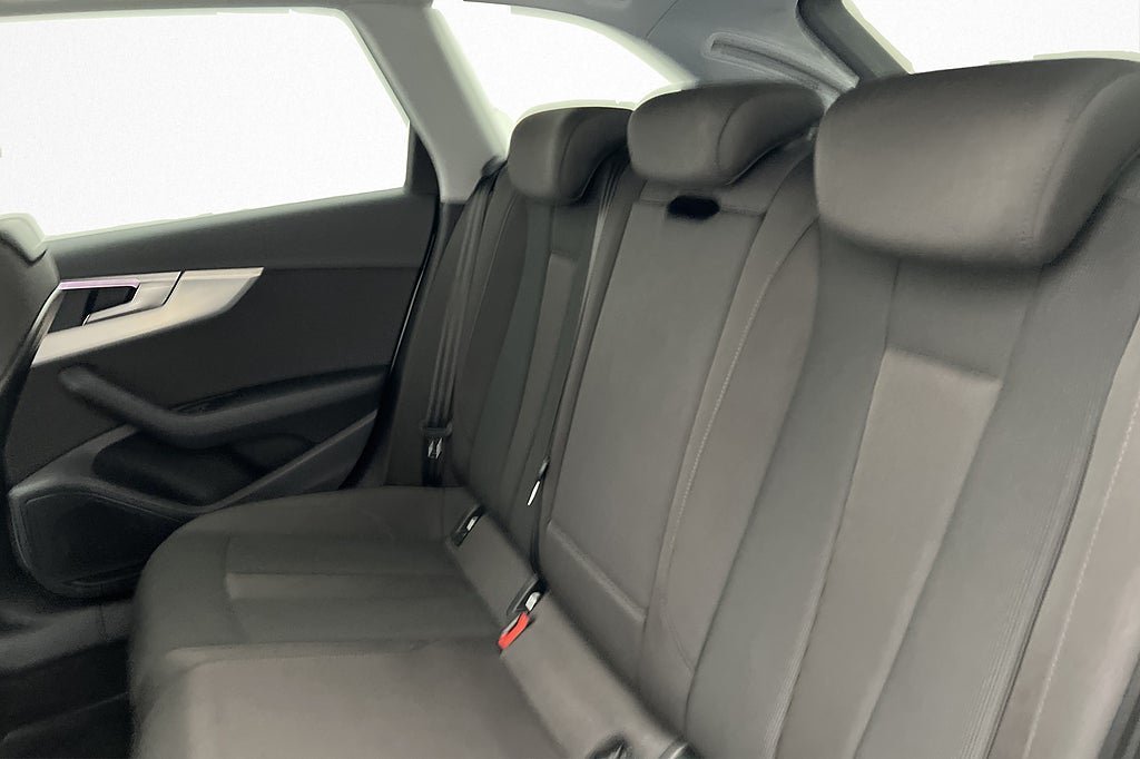 Vehicle Image 22