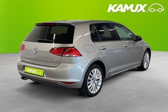 Vehicle Image 4