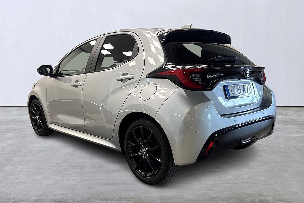 Vehicle Image 4