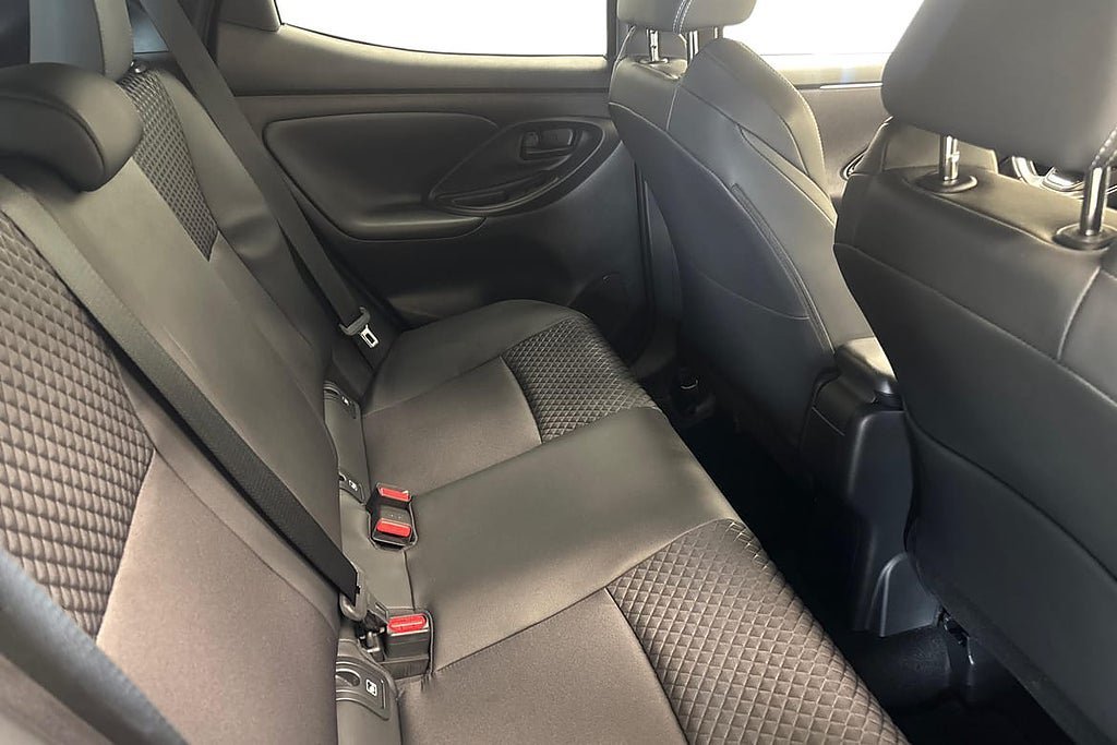 Vehicle Image 11