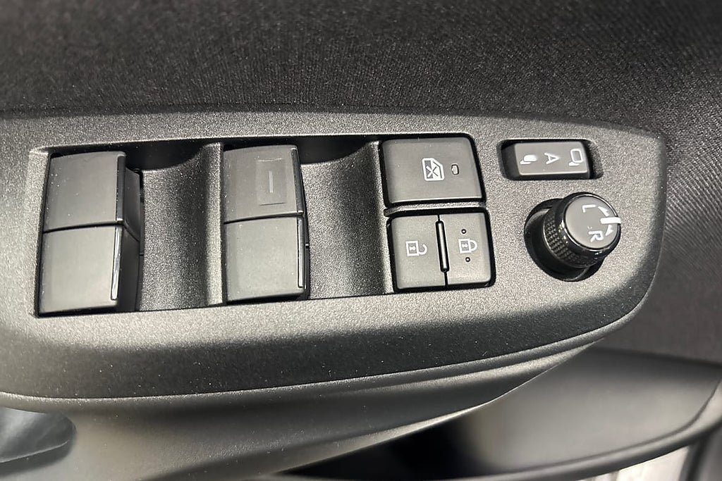 Vehicle Image 22