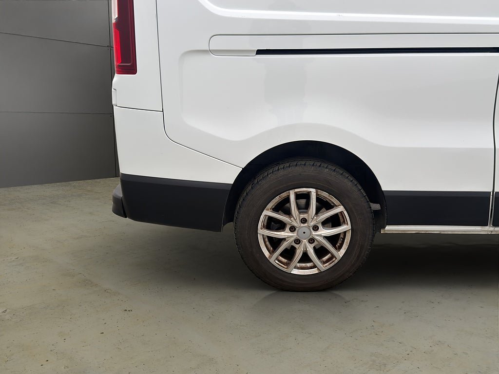 Vehicle Image 33
