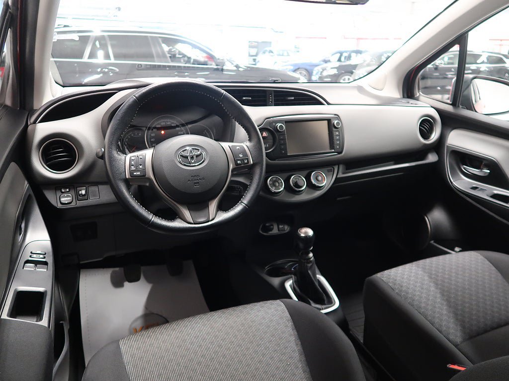 Vehicle Image 15