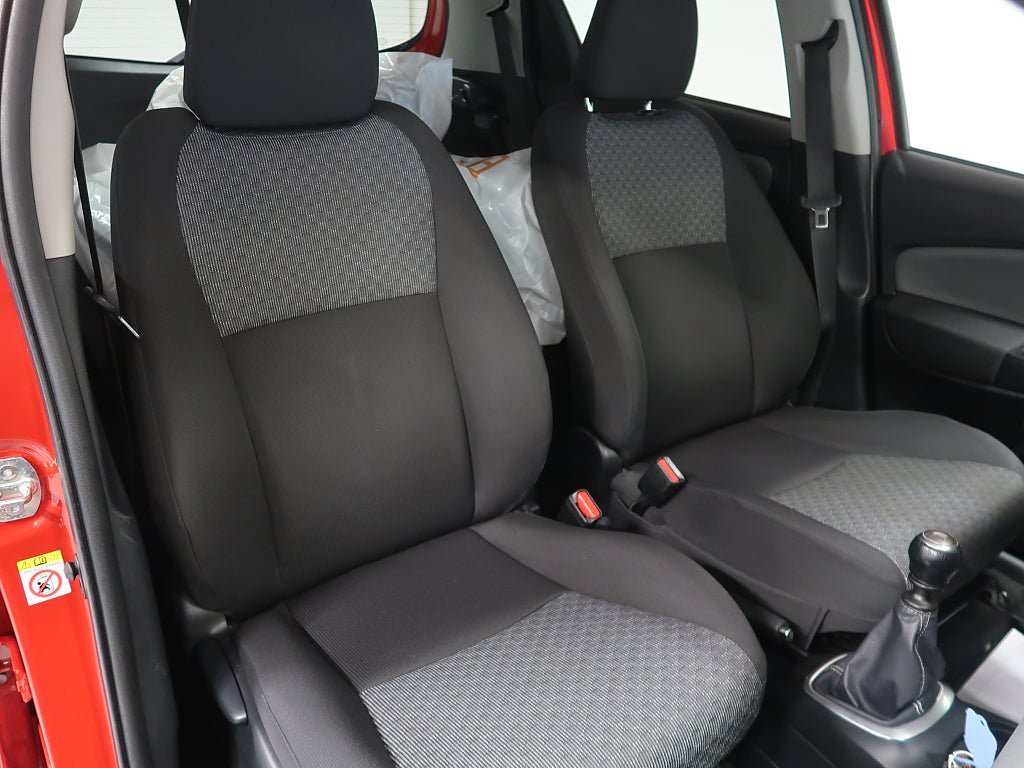 Vehicle Image 18