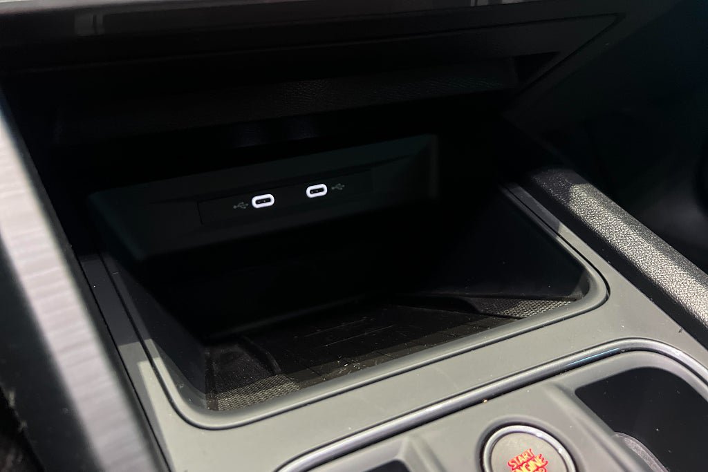 Vehicle Image 25