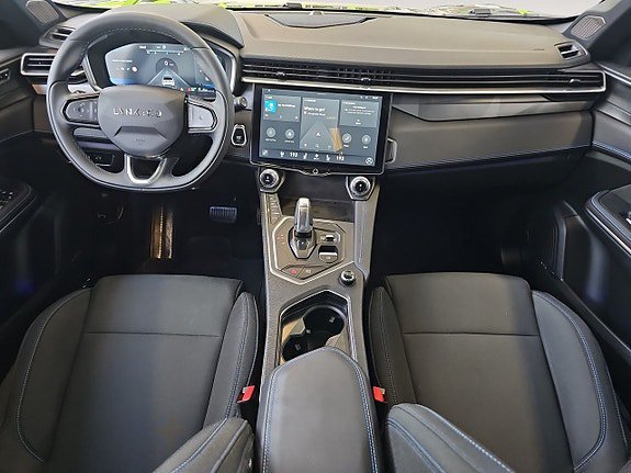 Vehicle Image 11