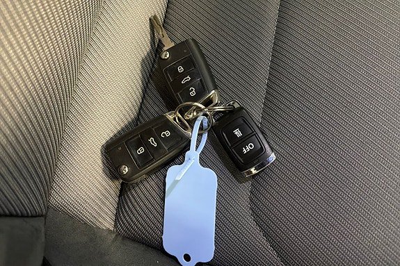 Vehicle Image 26
