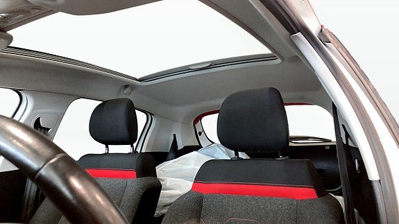 Vehicle Image 19