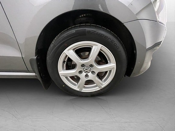Vehicle Image 24