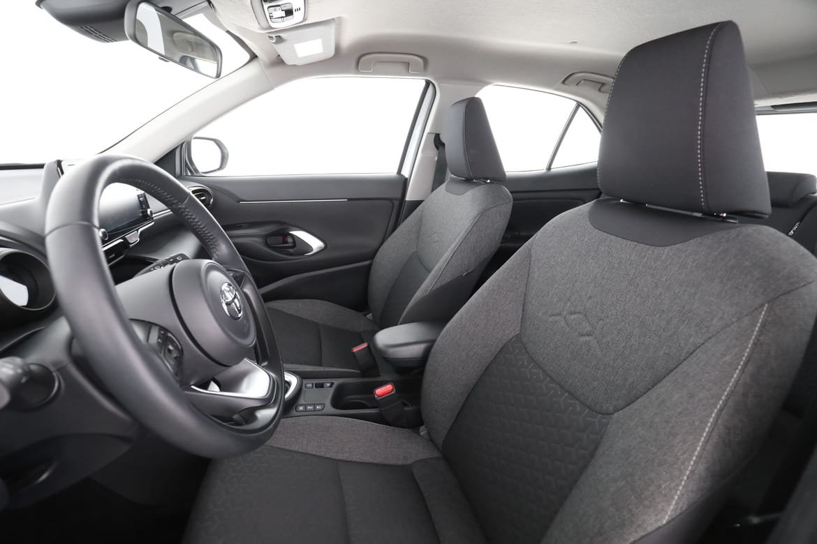 Vehicle Image 10