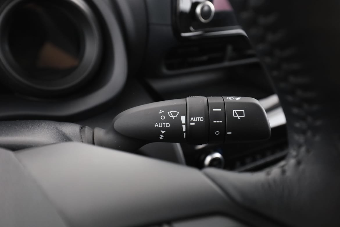 Vehicle Image 25