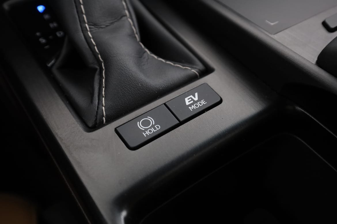 Vehicle Image 25