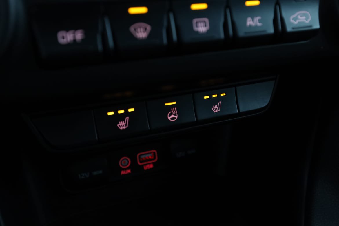 Vehicle Image 25