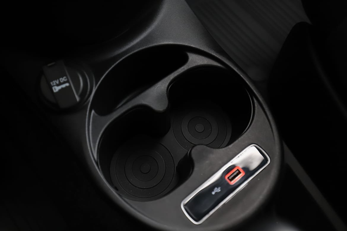 Vehicle Image 25