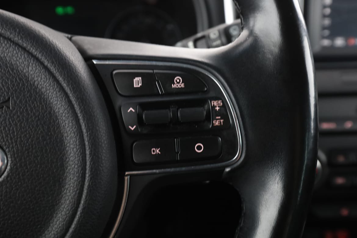 Vehicle Image 33