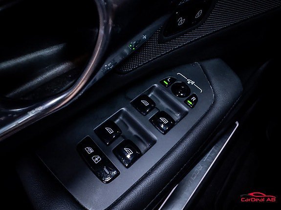 Vehicle Image 28