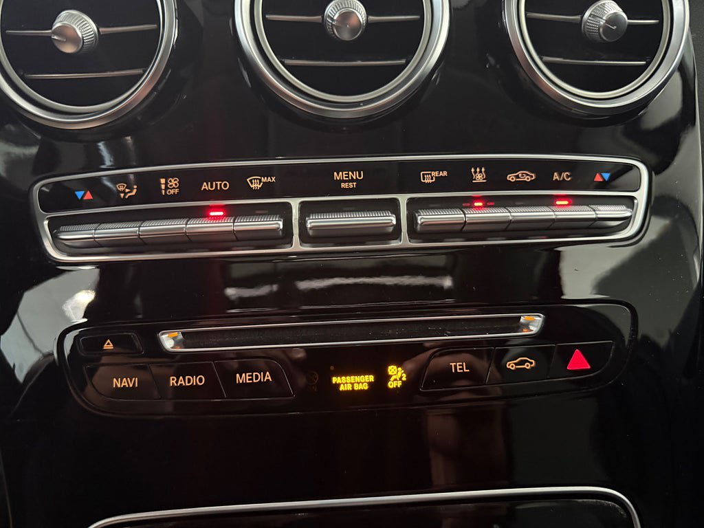 Vehicle Image 24