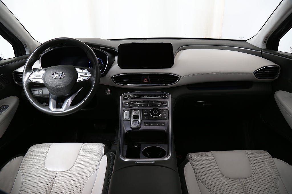 Vehicle Image 24