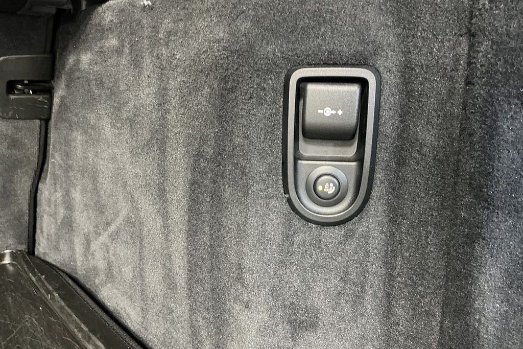 Vehicle Image 22