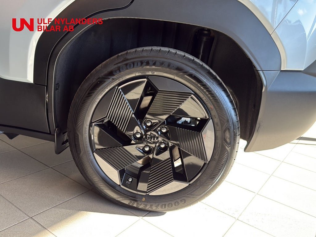 Vehicle Image 15