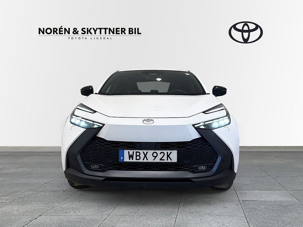 Vehicle Image 6