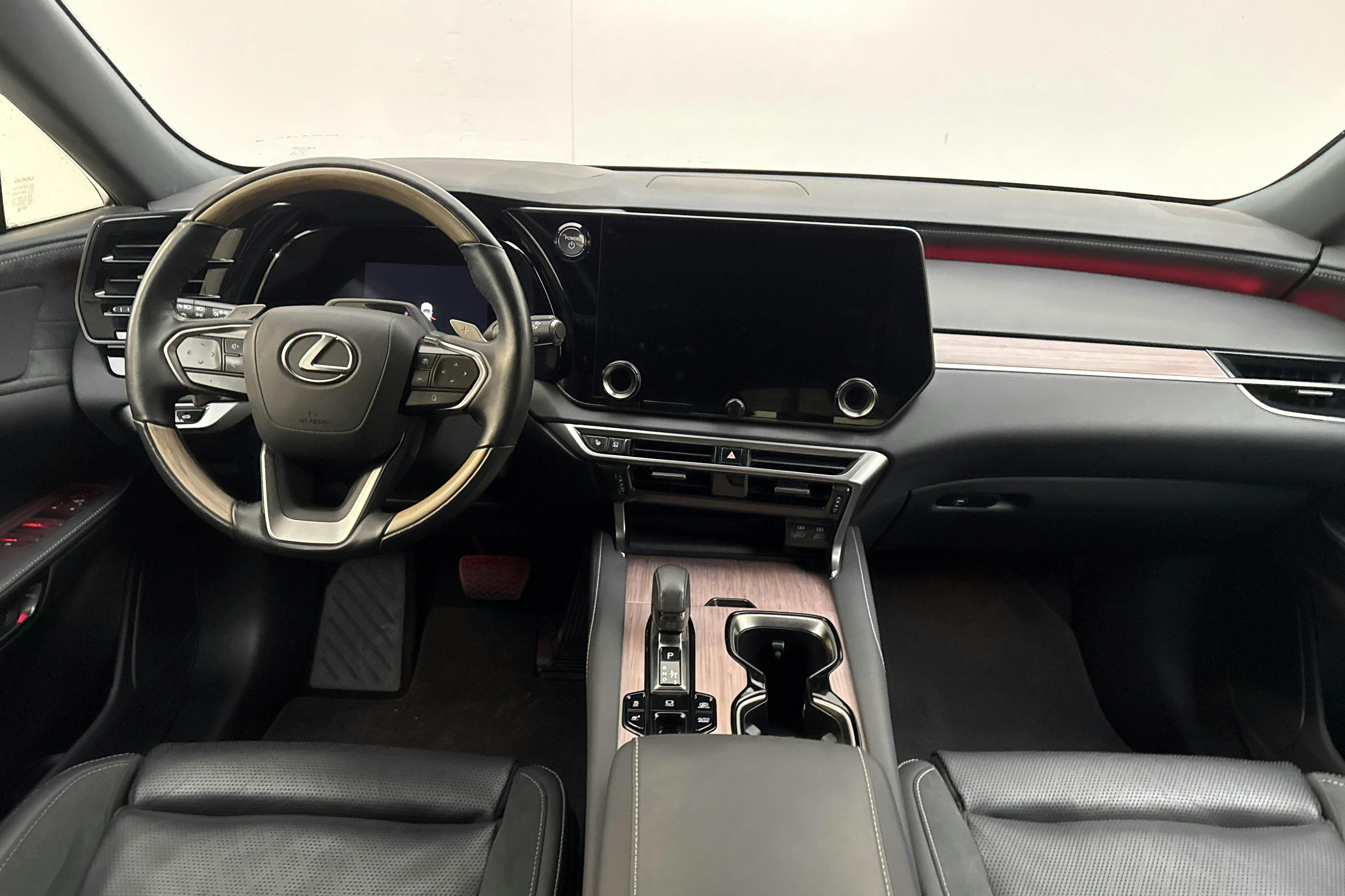 Vehicle Image 6