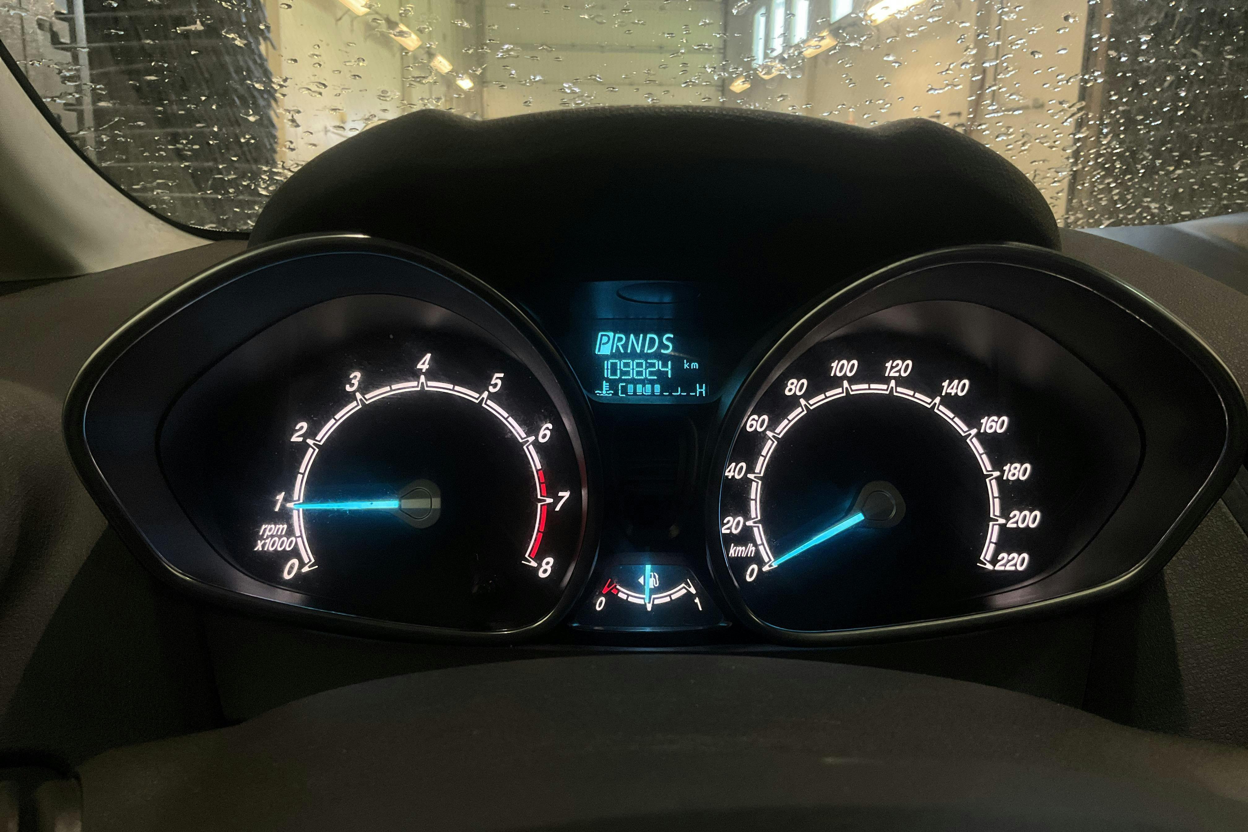 Vehicle Image 10