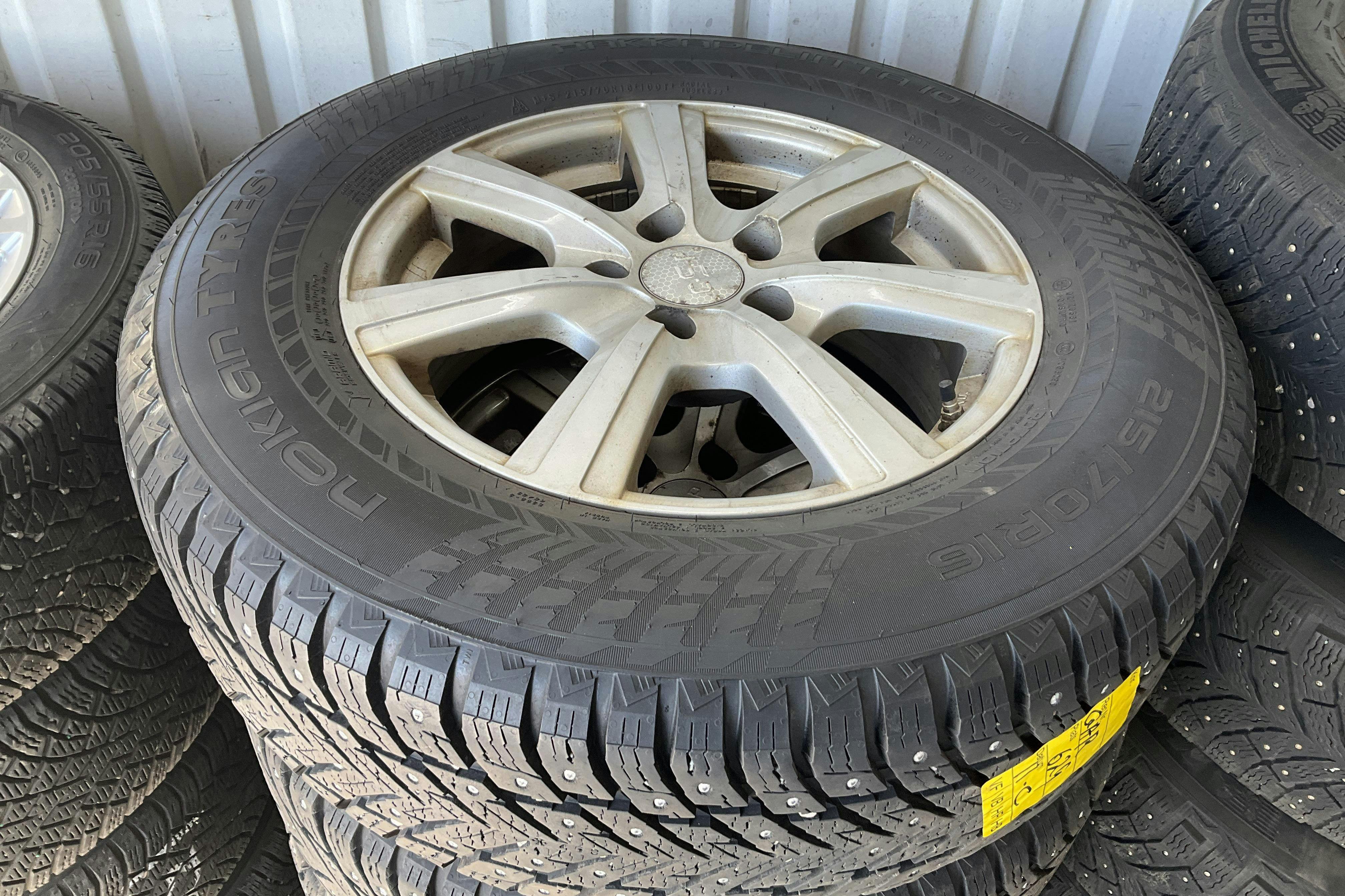 Vehicle Image 14