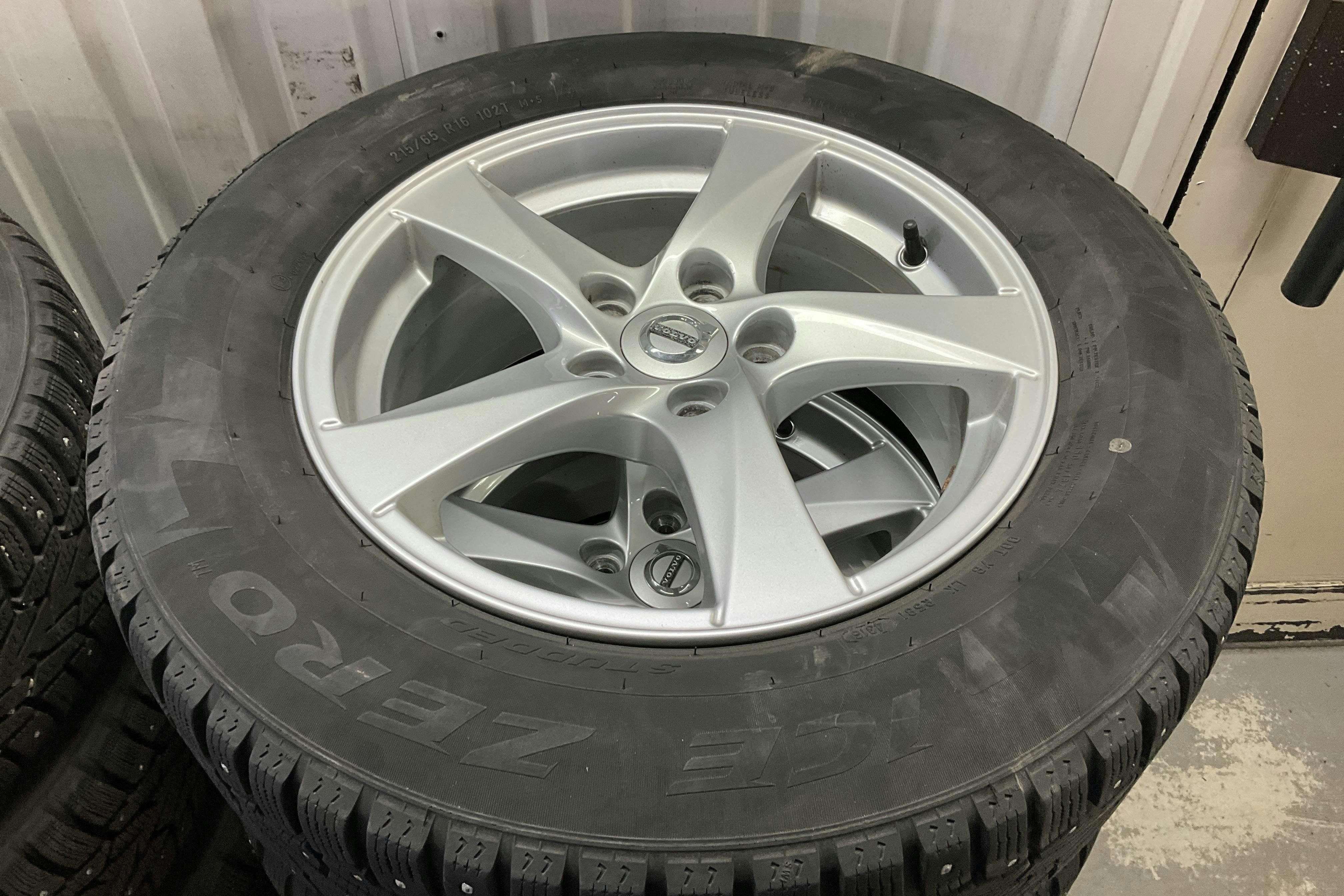 Vehicle Image 13
