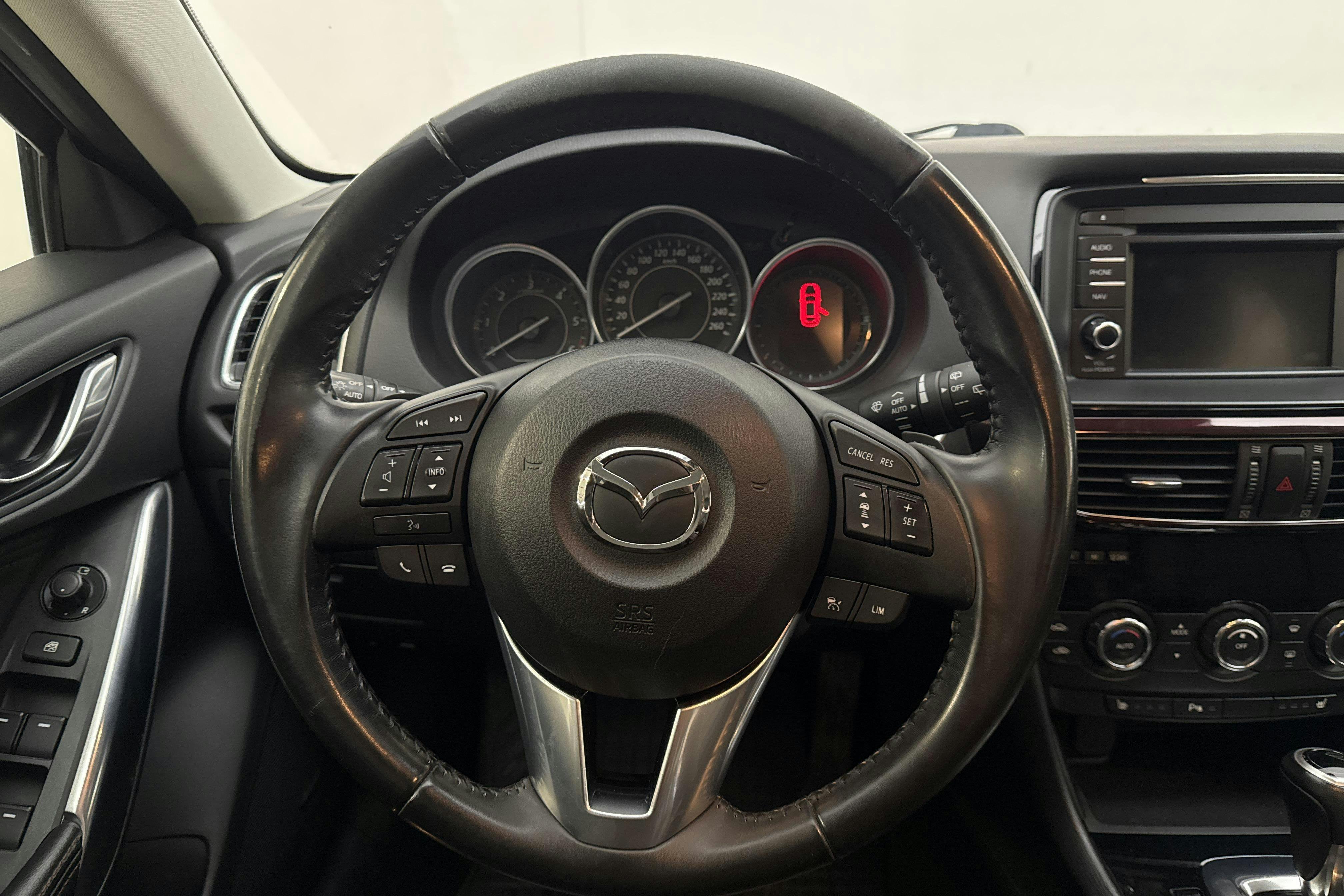 Vehicle Image 14