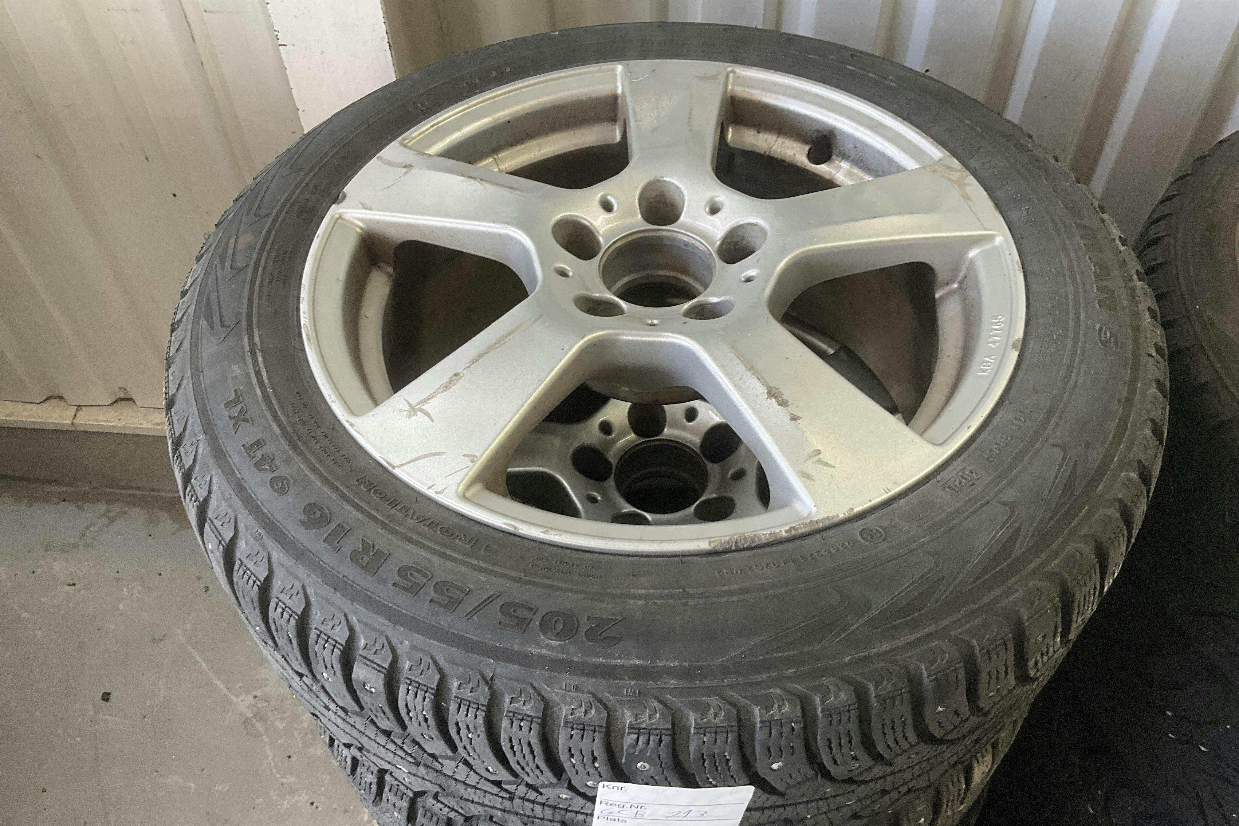 Vehicle Image 13