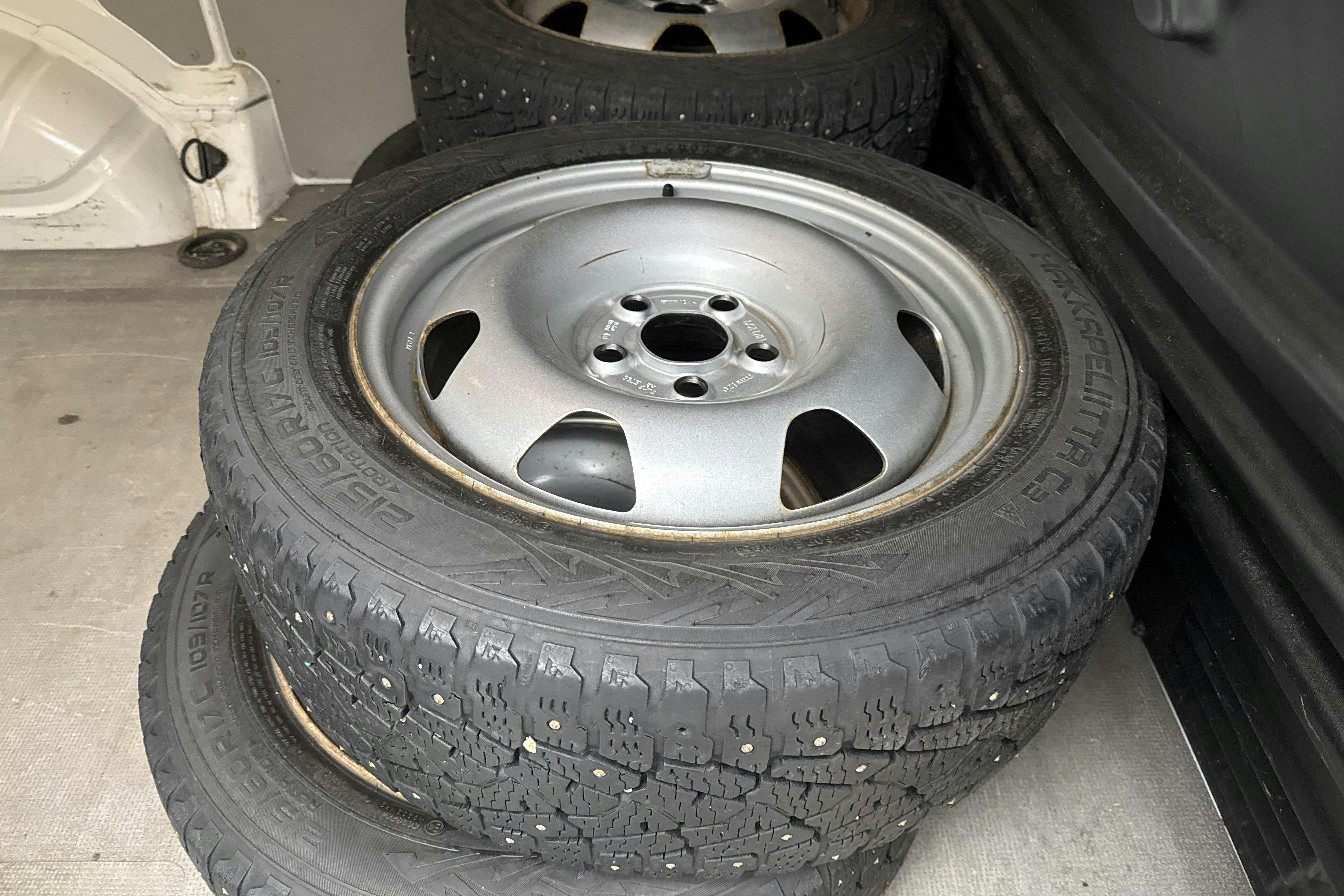 Vehicle Image 13